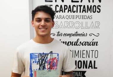 Entrega de la beca Santander Río a alumnos de EAN que participan de los proyectos de acción comunitaria